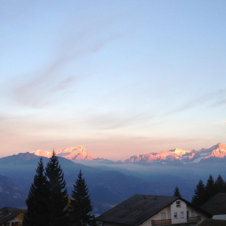 Romantic Chalet-Style Flat With Mountain View Torgon Zewnętrze zdjęcie
